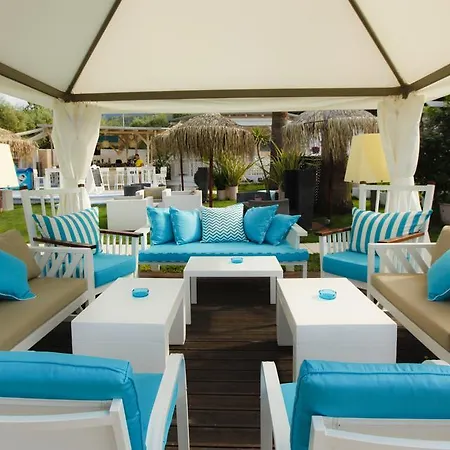 Tarsanas Studios Aparthotel