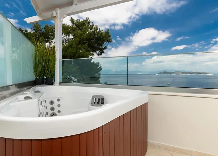 Tarsanas 公寓式酒店 萨索斯