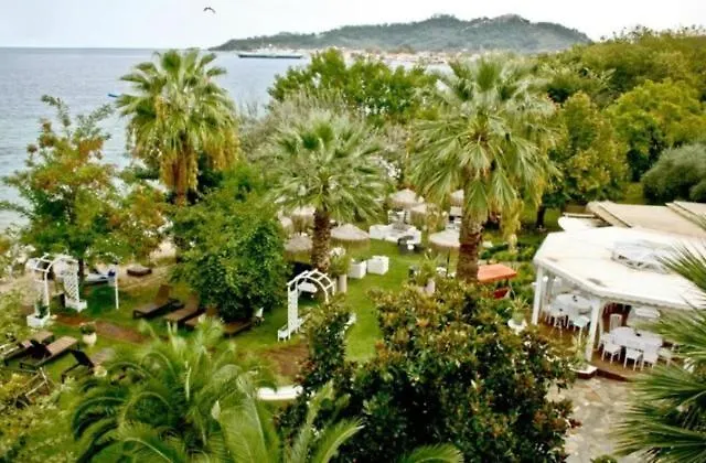 Tarsanas Apartmanhotel Liménasz