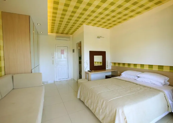 Tarsanas 公寓式酒店 4*